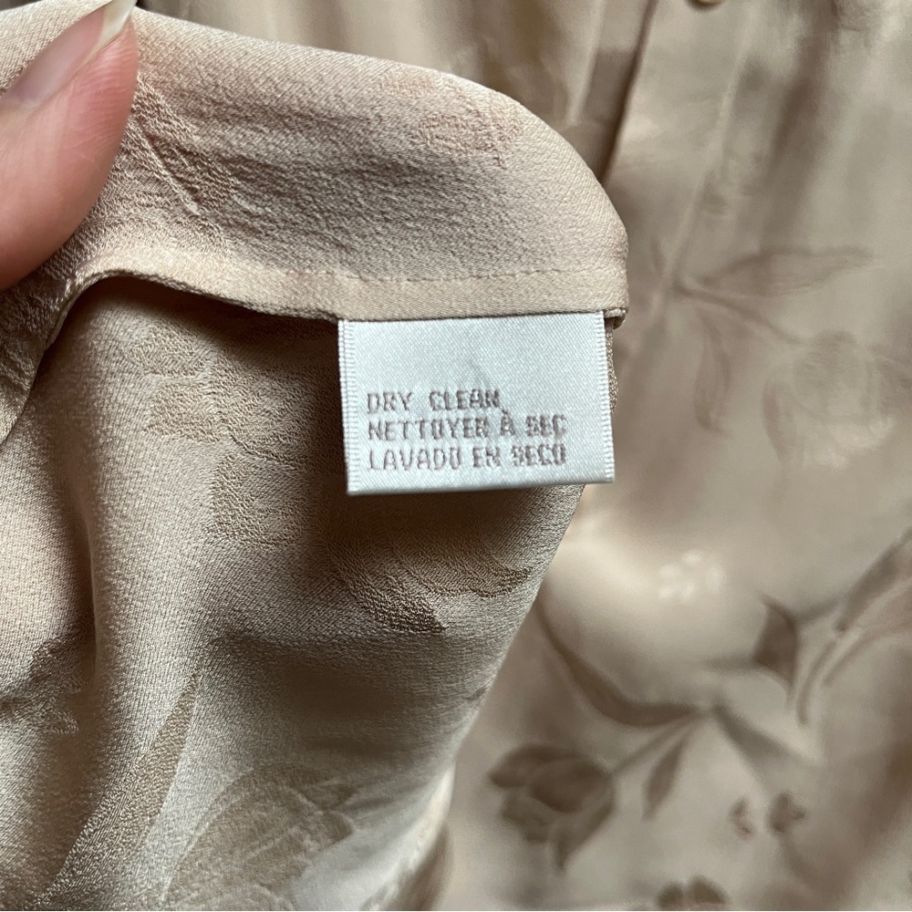 Jones New York Silk Cream-Tan Floral Button-Front Blouse Sz 8 - Picture 4 of 7